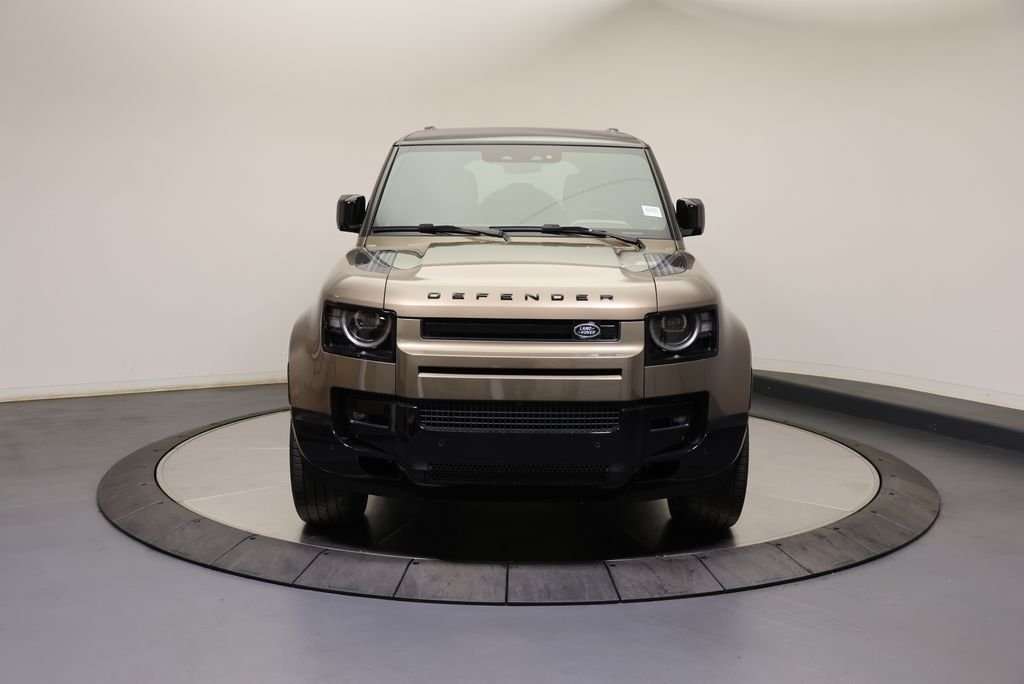 2026 Land Rover Defender X-Dynamic SE - Photo 8