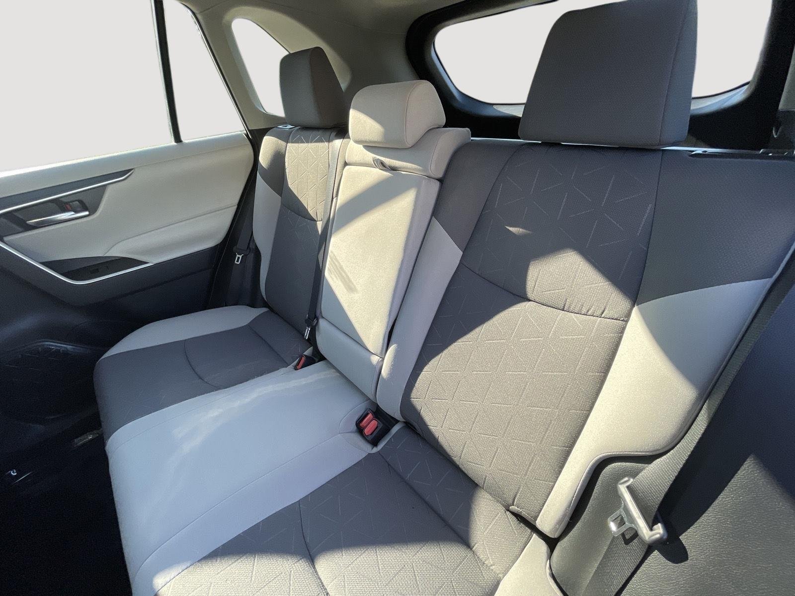 Used 2020 Blueprint Toyota Hybrid XLE image 18