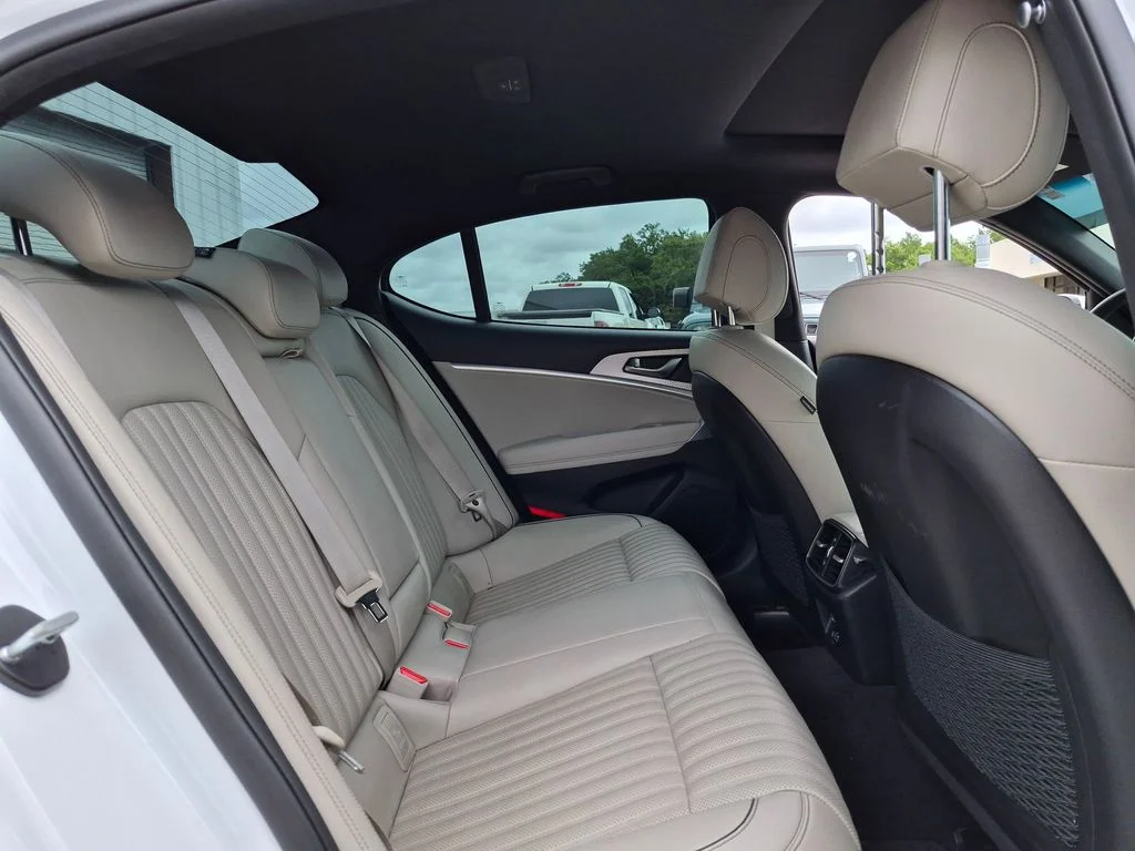 Used 2023 White Genesis 2.0T image 30