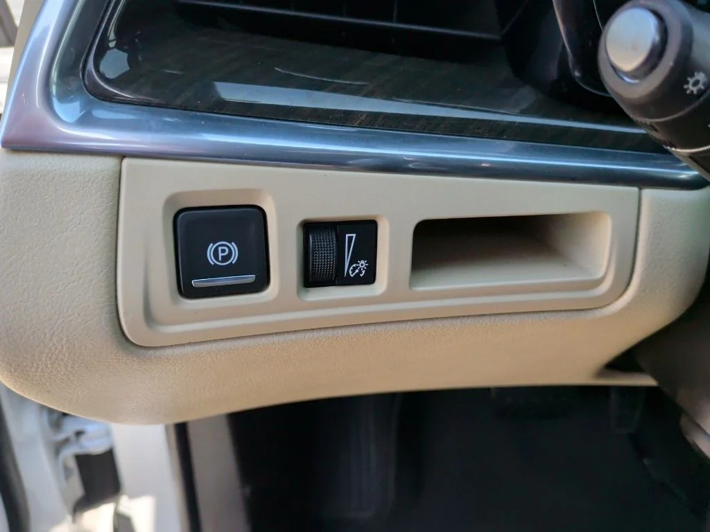 Used 2019 White Cadillac Base image 15
