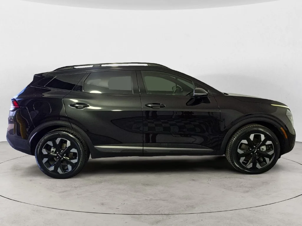 Used 2024 Black Kia X-Line Prestige image 4