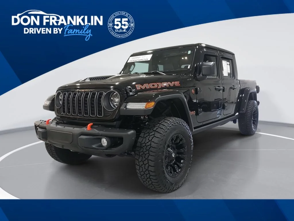 Used 2025 Black Jeep Mojave image 1