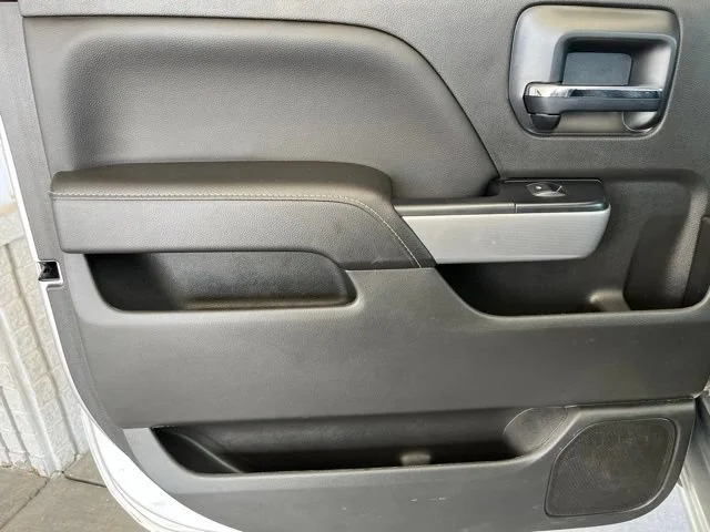 Used 2018 Silver Ice Metallic Chevrolet LT image 43