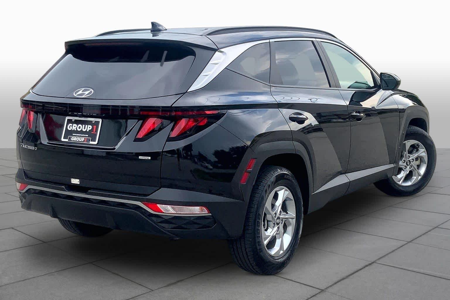 Used 2024 Black Pearl Hyundai SEL image 12