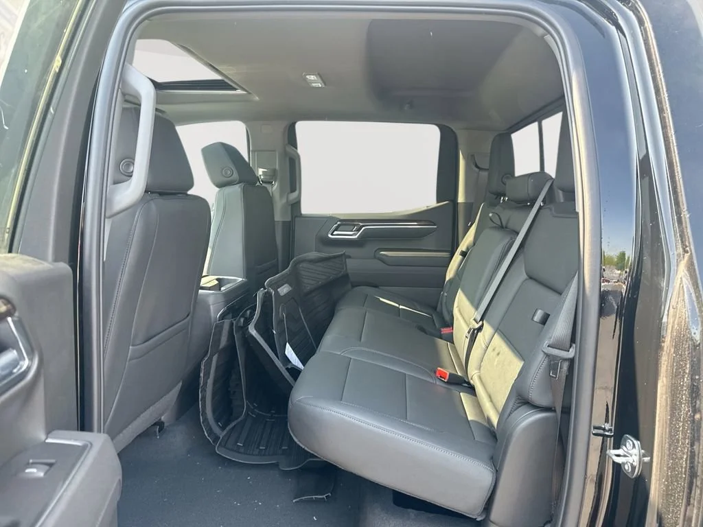 New 2026 Onyx Black GMC Elevation image 26