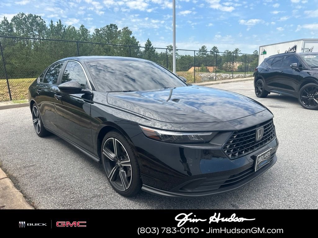 Used 2025  Honda Sport image 2