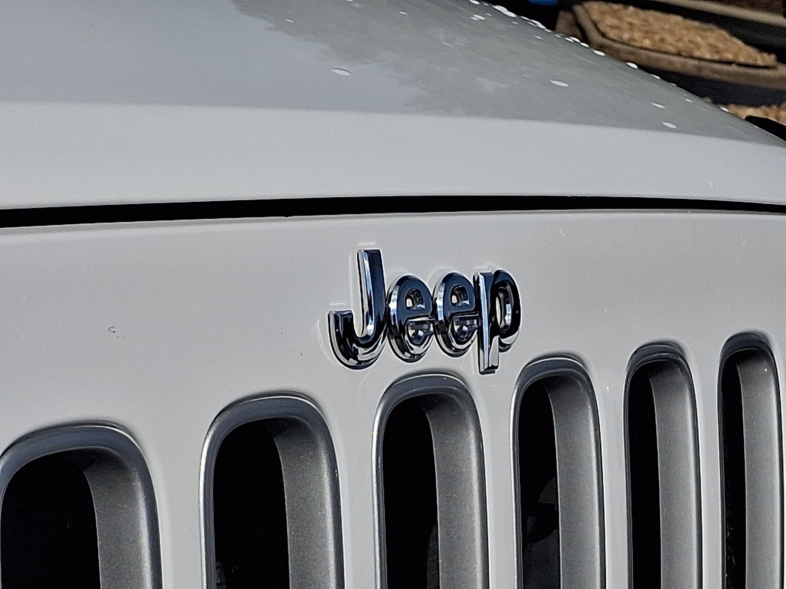 Used 2016 Bright White Clearcoat - PW7 Jeep Sahara image 19