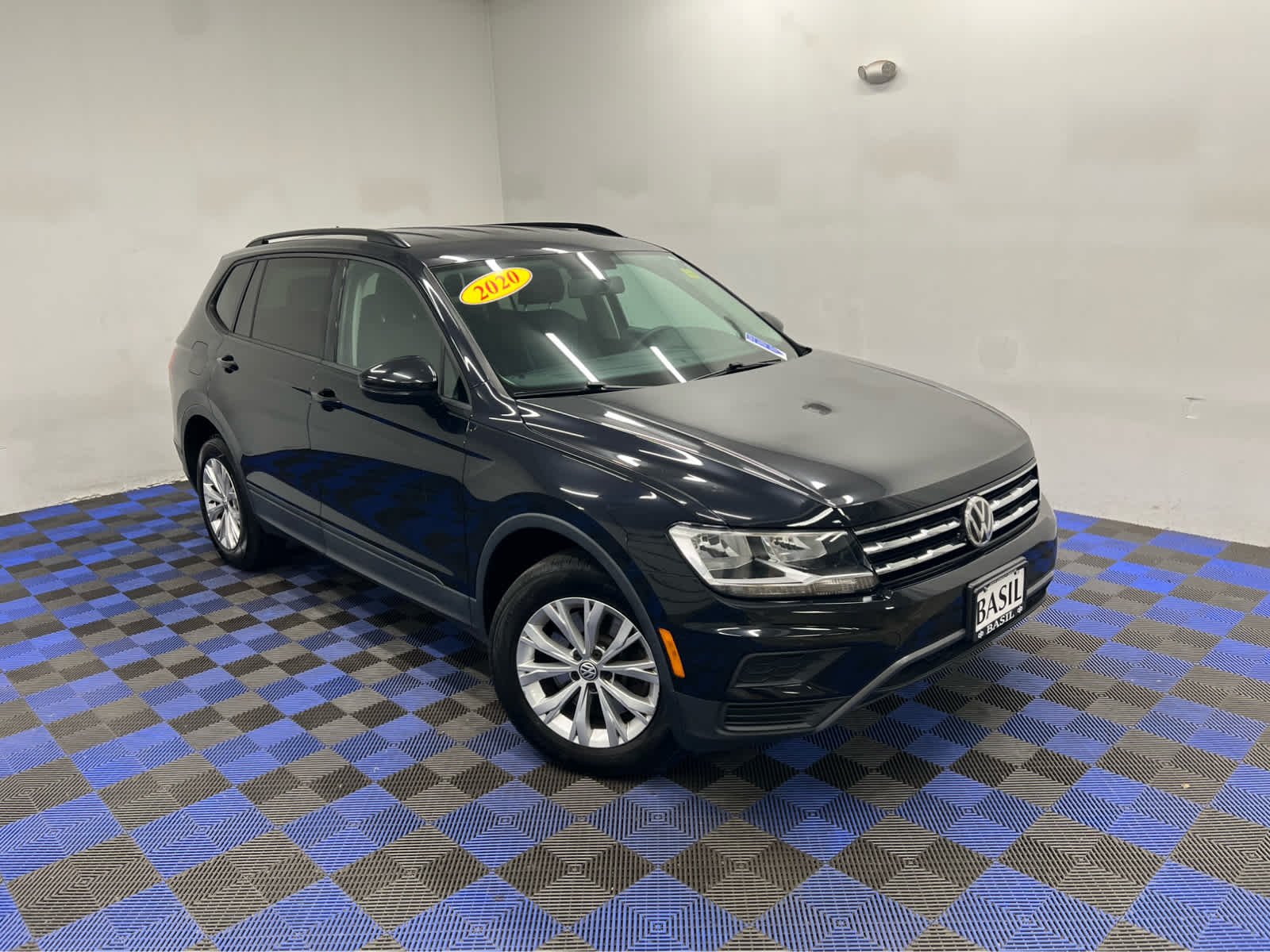 Used 2020 Deep Black Pearl Volkswagen S image 26