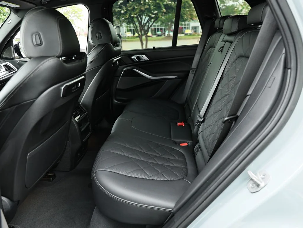 Used 2024 Brooklyn Gray Metallic BMW sDrive40i image 26