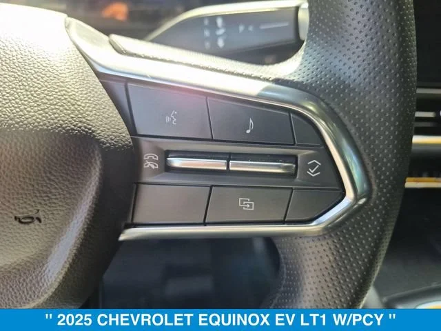 2025 Chevrolet Equinox EV 1LT - Photo 18