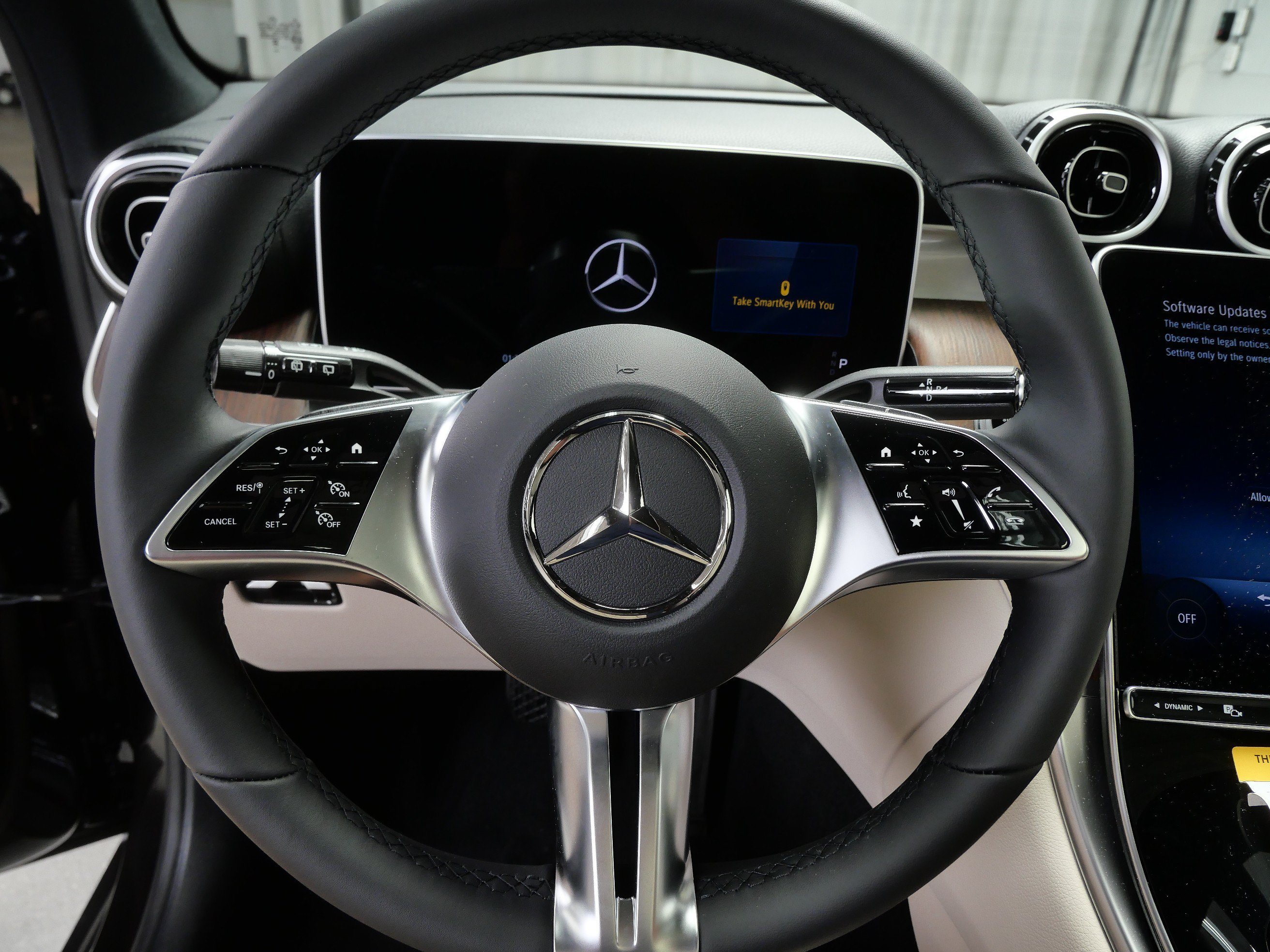 New 2026 Obsidian Black Metallic Mercedes-Benz GLC 300 image 12