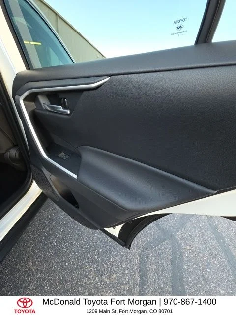Used 2025 White Toyota XLE image 20