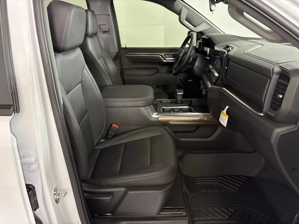 New 2026 Summit White Chevrolet LT Trail Boss image 52