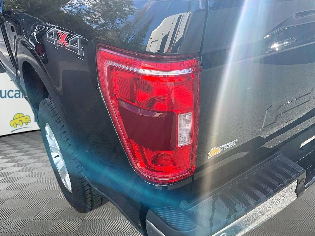 Used 2023 Black Metallic Ford XLT image 32