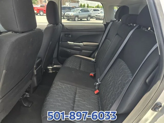 Used 2024  Mitsubishi 2.0 ES image 11