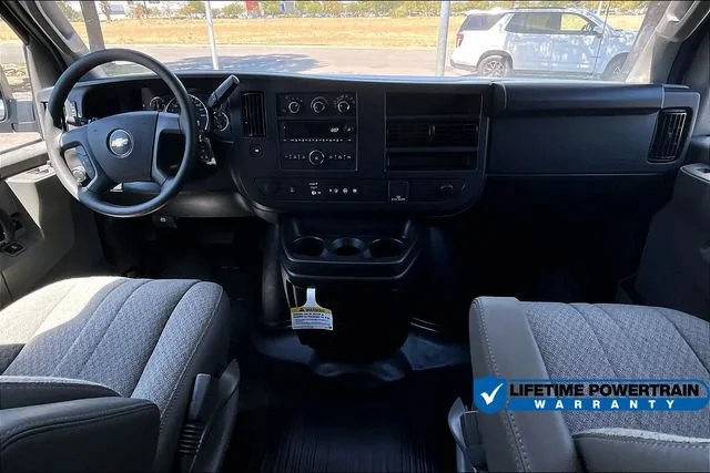 2025 Chevrolet Express Cargo Work Van - Photo 6