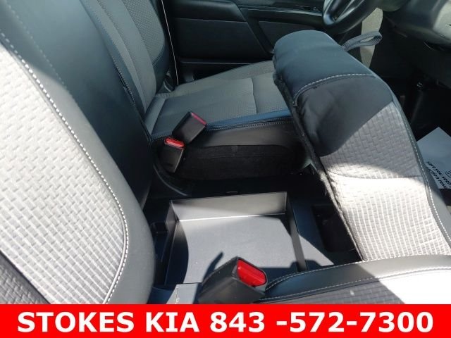 Used 2018 White Nissan S image 27