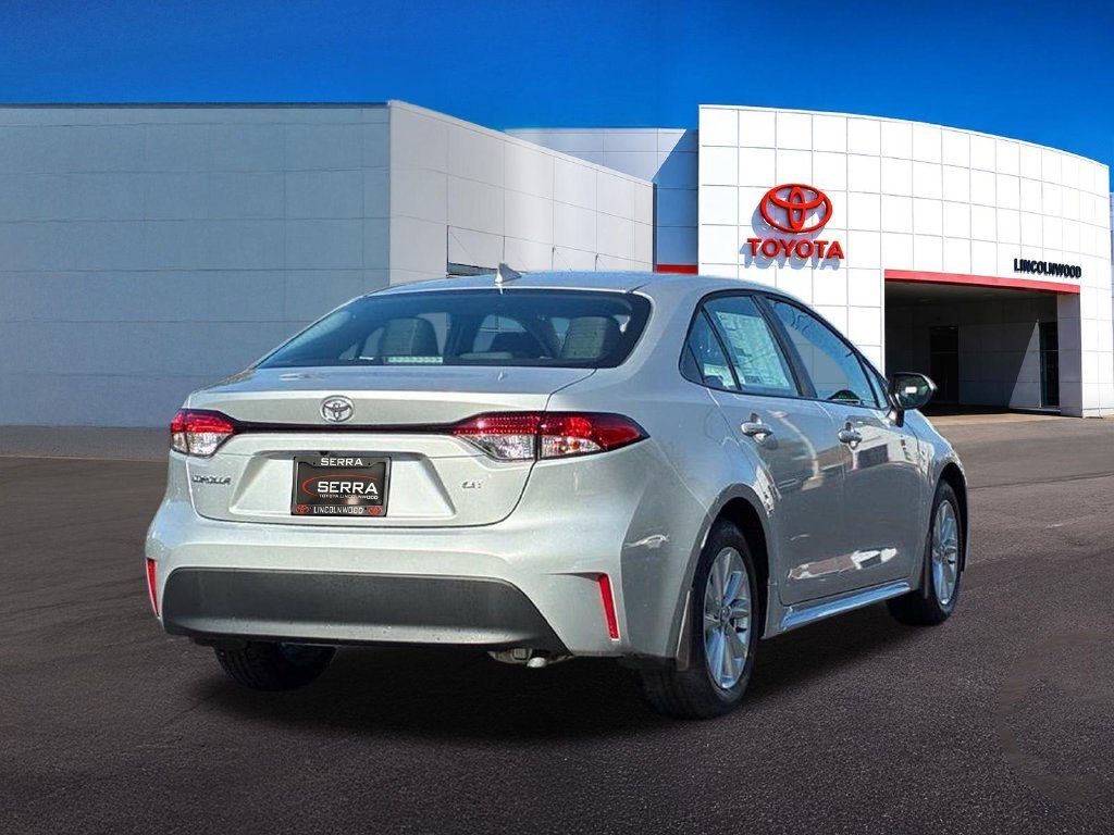 New 2027 Classic Silver Metallic Toyota LE image 10