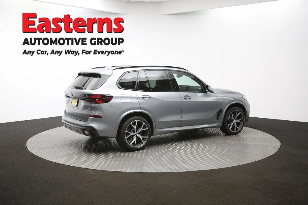 Used 2025 Gray BMW xDrive40i image 43