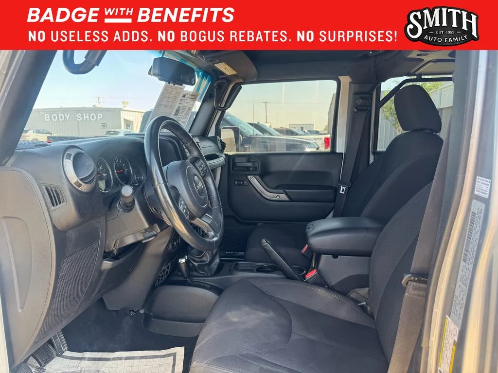 Used 2017 Billet Silver Metallic Clearcoat Jeep Sport image 12