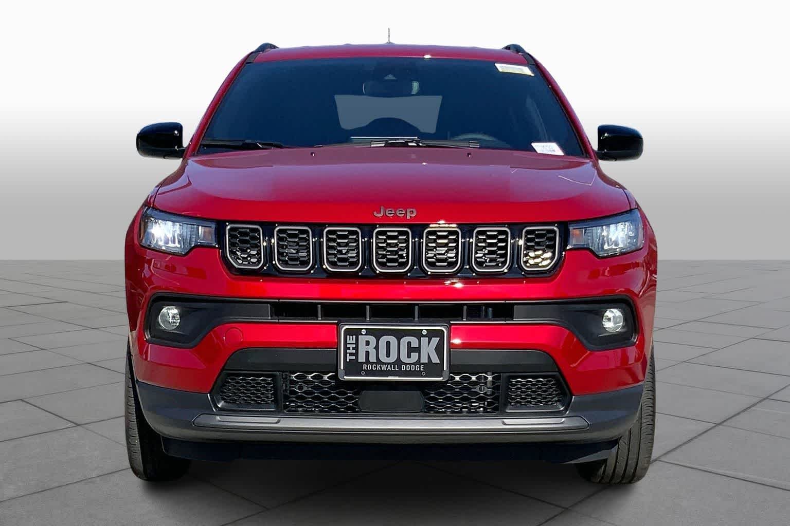 New 2026 Red Hot Pearl-Coat Exterior Paint Jeep Latitude image 3
