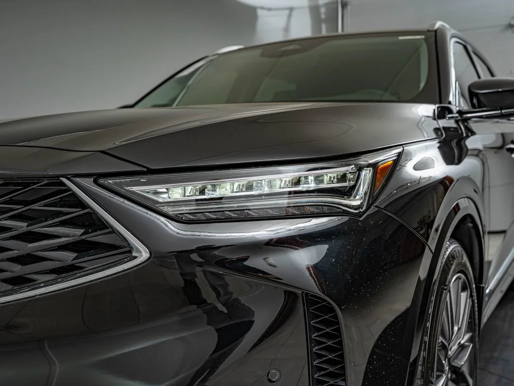 Certified Used 2025 Majestic Black Pearl Acura Advance Package image 13
