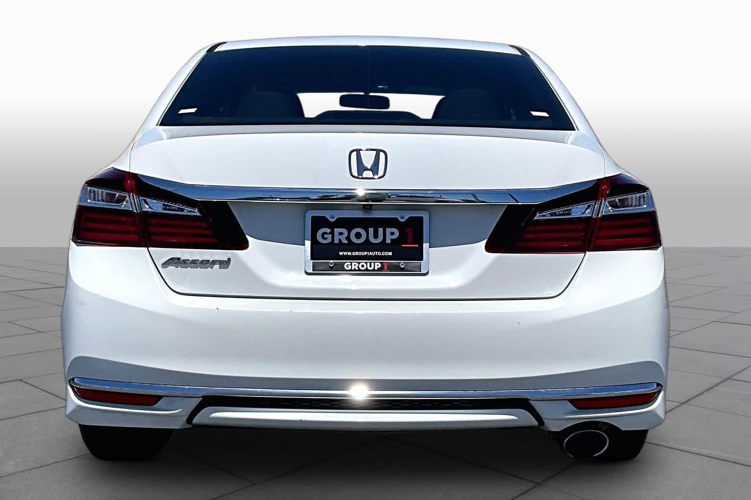 Pre-Owned 2017 Honda Accord Sedan LX
