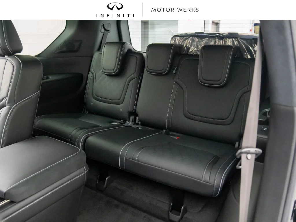 New 2027 Black INFINITI Autograph 4WD image 16