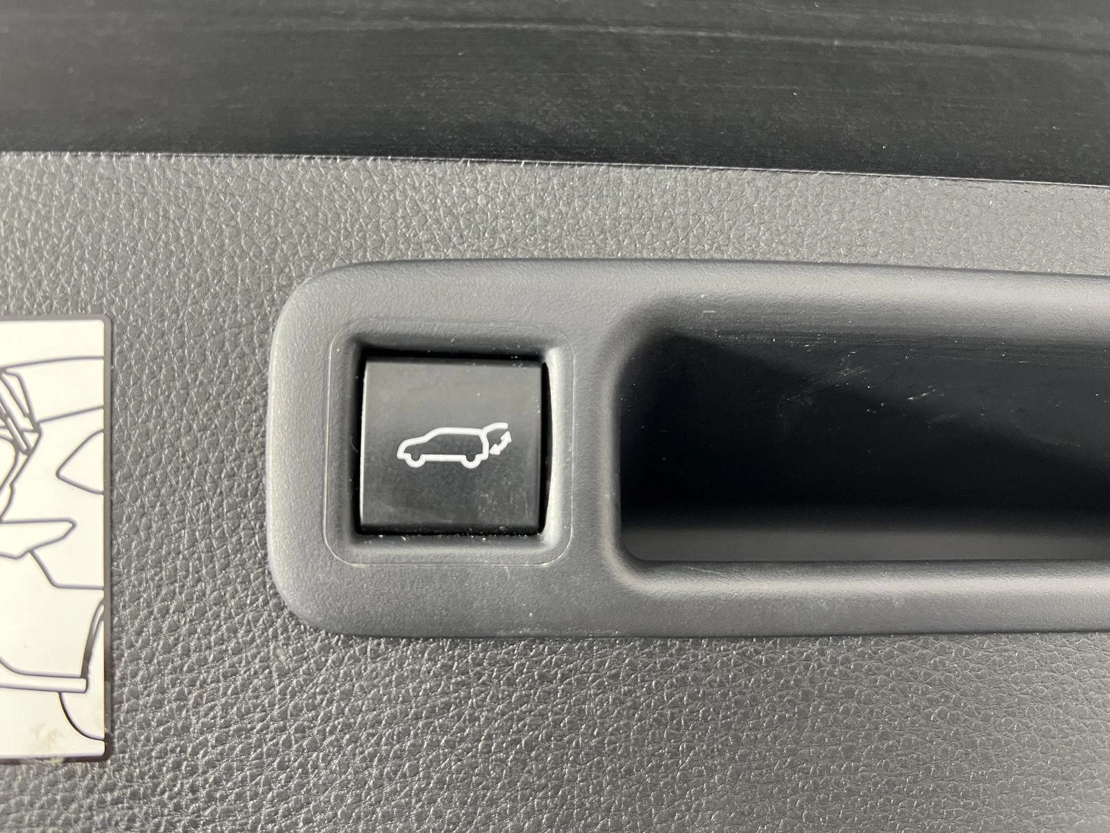 Used 2024 Wind Chill Pearl Toyota XSE image 30