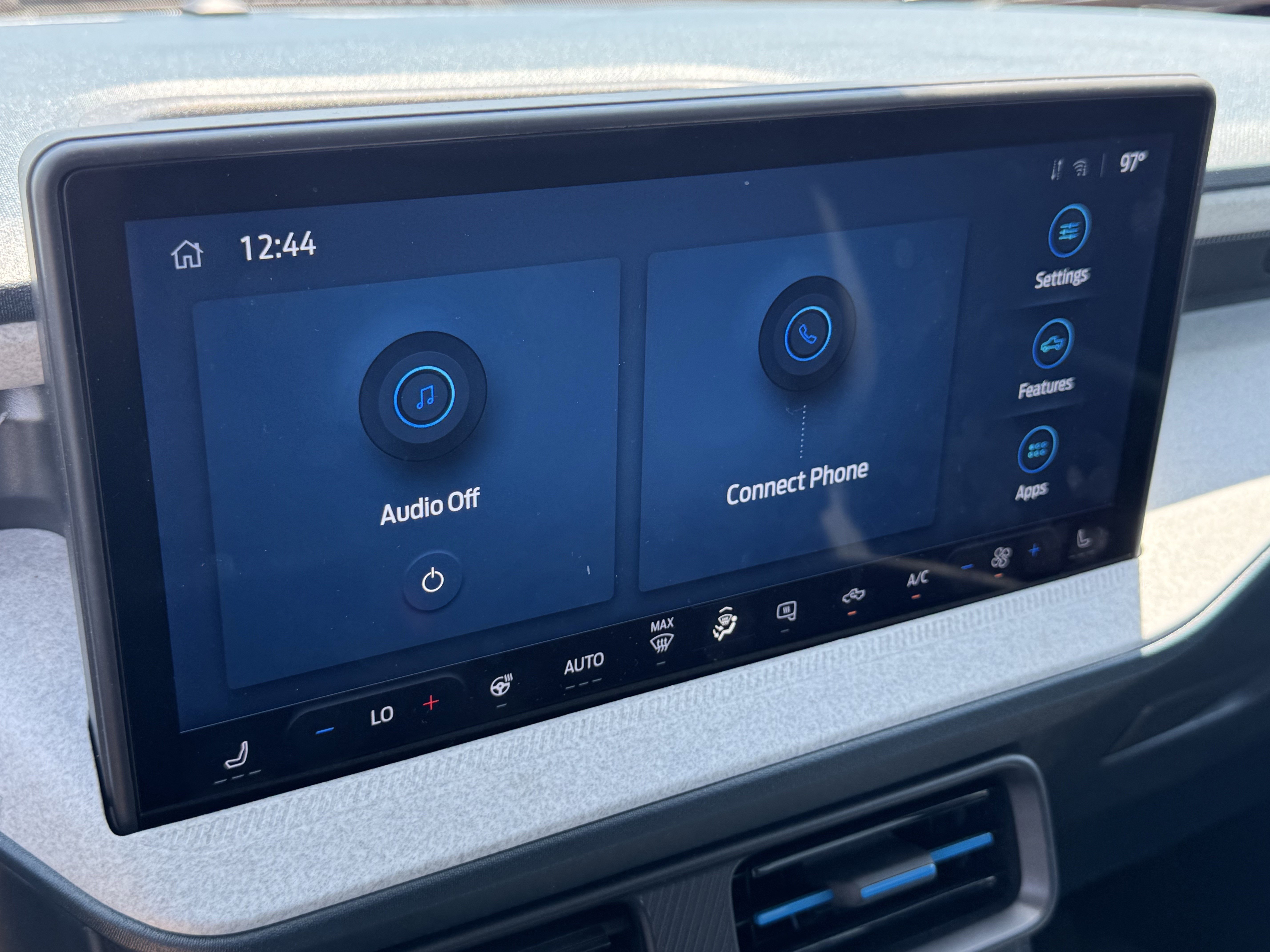 New 2026 Carbonized Gray Metallic Ford XLT image 16