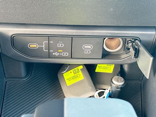 Certified Used 2026 Snow White Pearl Kia LXS image 19