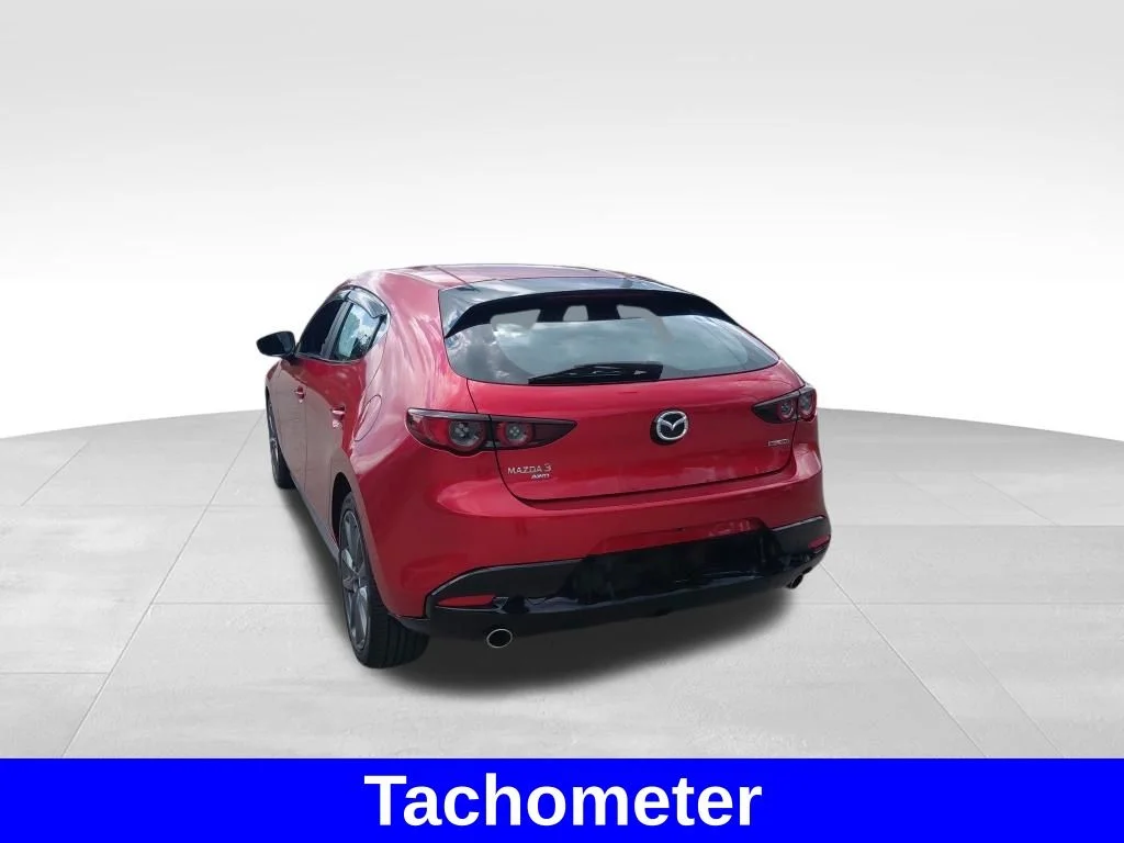 Used 2021 Red Mazda Select image 15