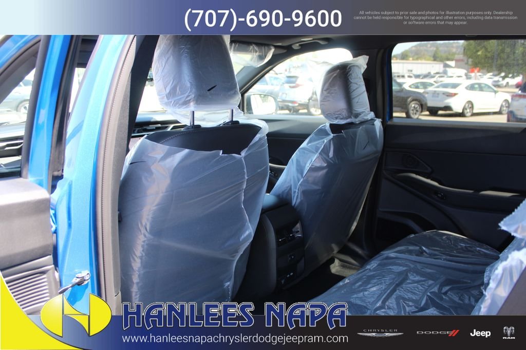 New 2026 Hydro Blue Pearl-Coat Exterior Paint Jeep Overland image 17