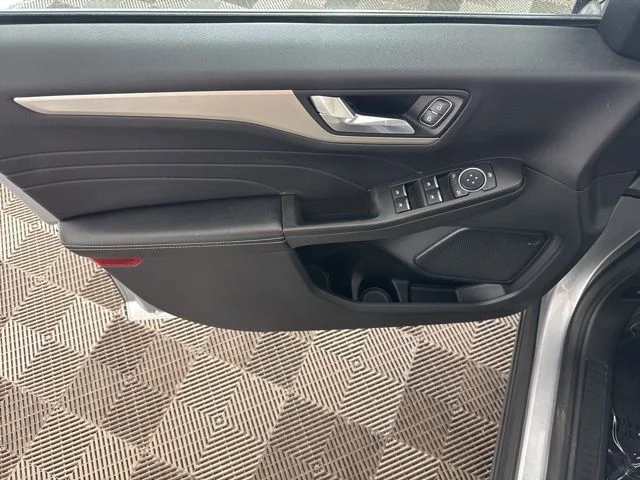 2021 Ford Escape SE - Photo 18