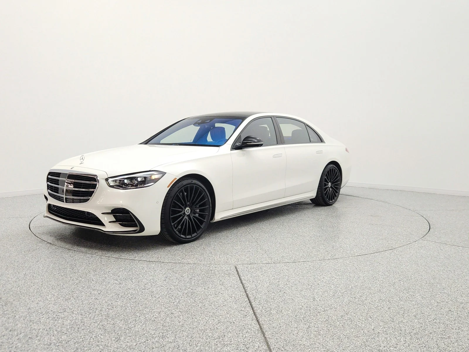 Certified Used 2023 MANUFAKTUR Diamond White Mercedes-Benz S 580 4MATIC® Sedan image 1