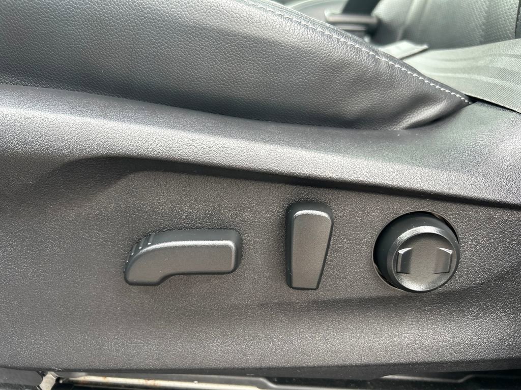 Used 2022 Silver Subaru Touring image 20