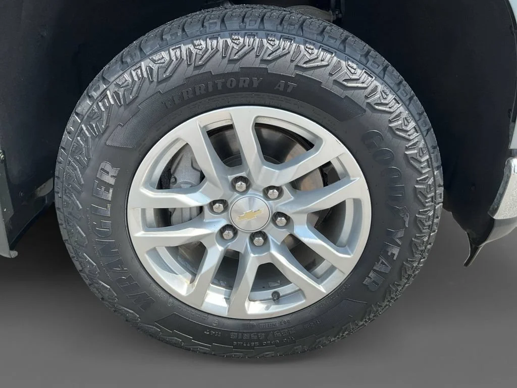 Used 2020 SATIN STEEL METALLIC Chevrolet LT image 14