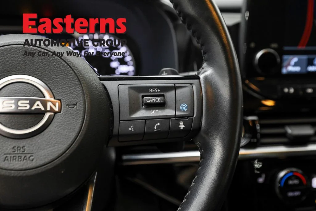 Used 2022 Black Nissan SL image 16