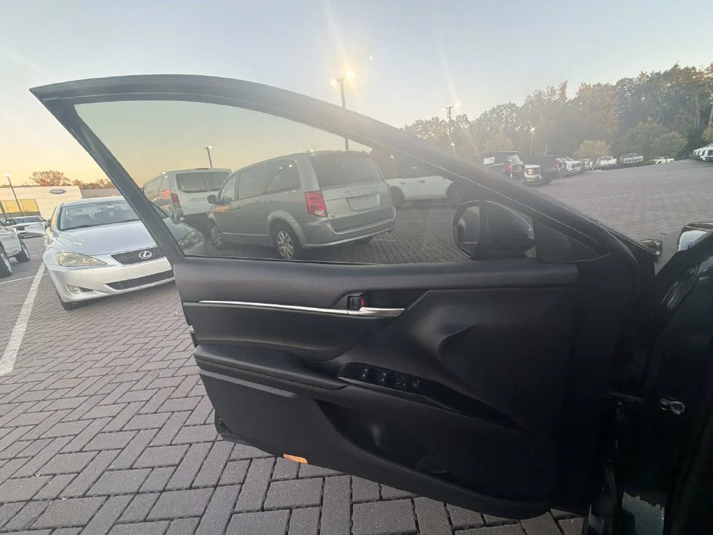 Used 2019 Blue Toyota SE image 14