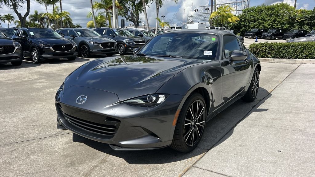 2025 Mazda MX-5 Miata RF Grand Touring - Photo 10