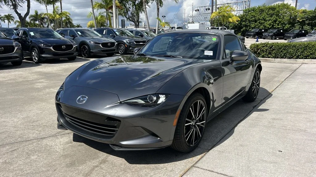 2025 Mazda MX-5 Miata RF Grand Touring - Photo 9