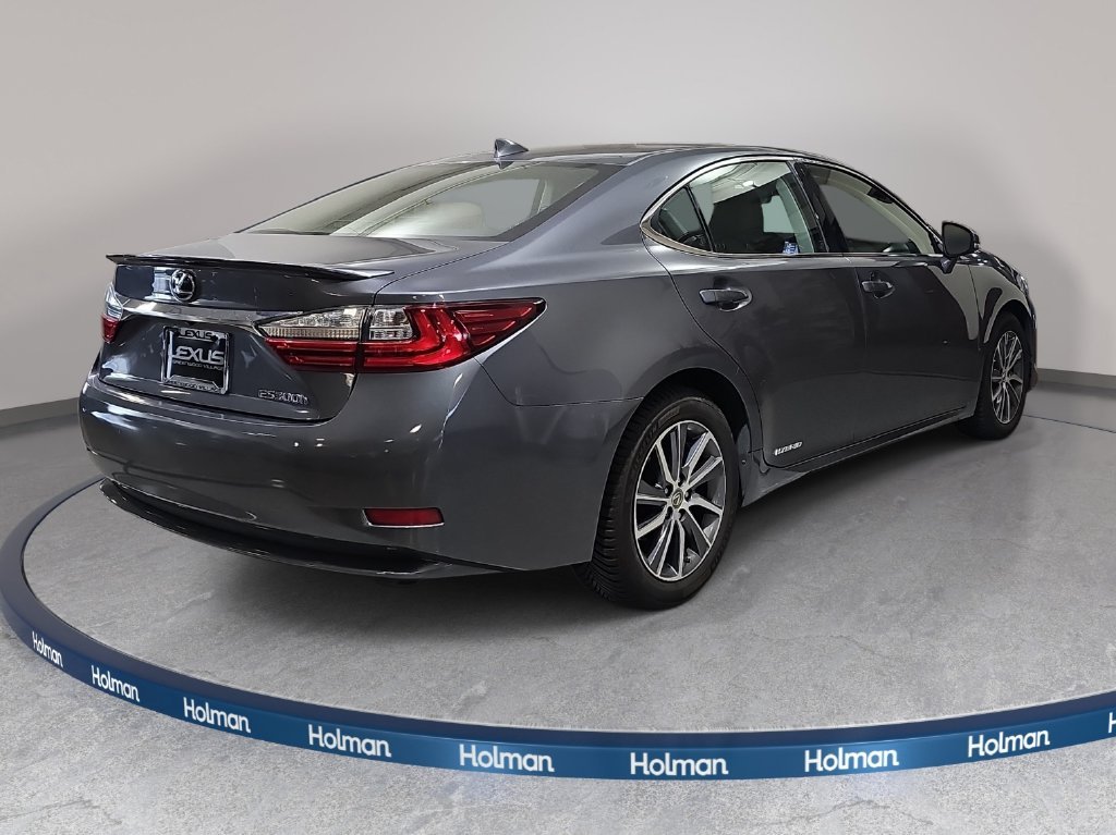 Used 2016 Gray Lexus 300h image 6