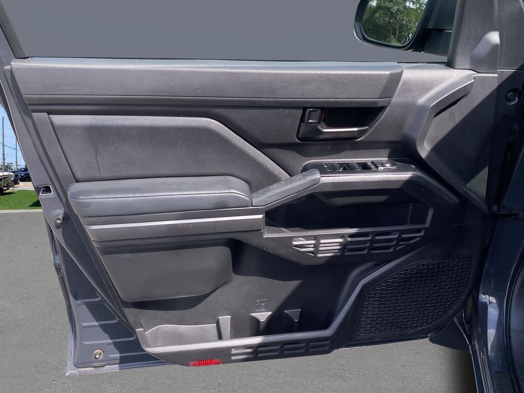 2024 Toyota Tacoma SR5 - Photo 17