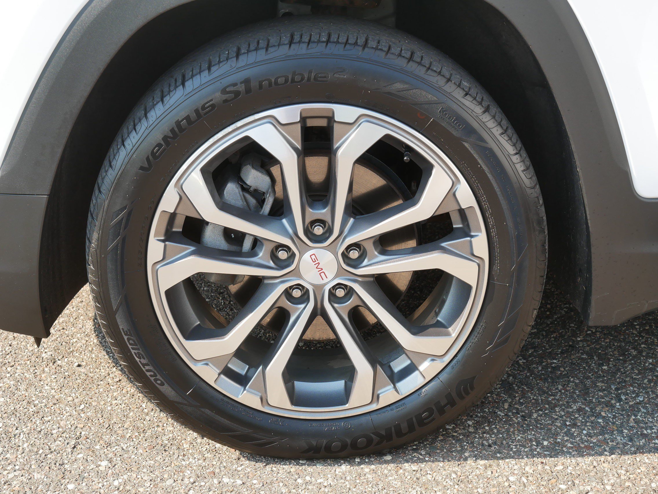 Used 2018 Summit White GMC SLT image 15