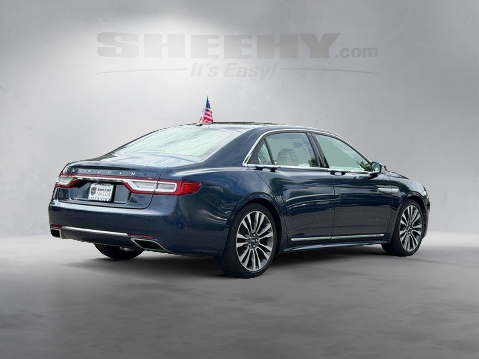 Used 2017 Black Lincoln Reserve image 13