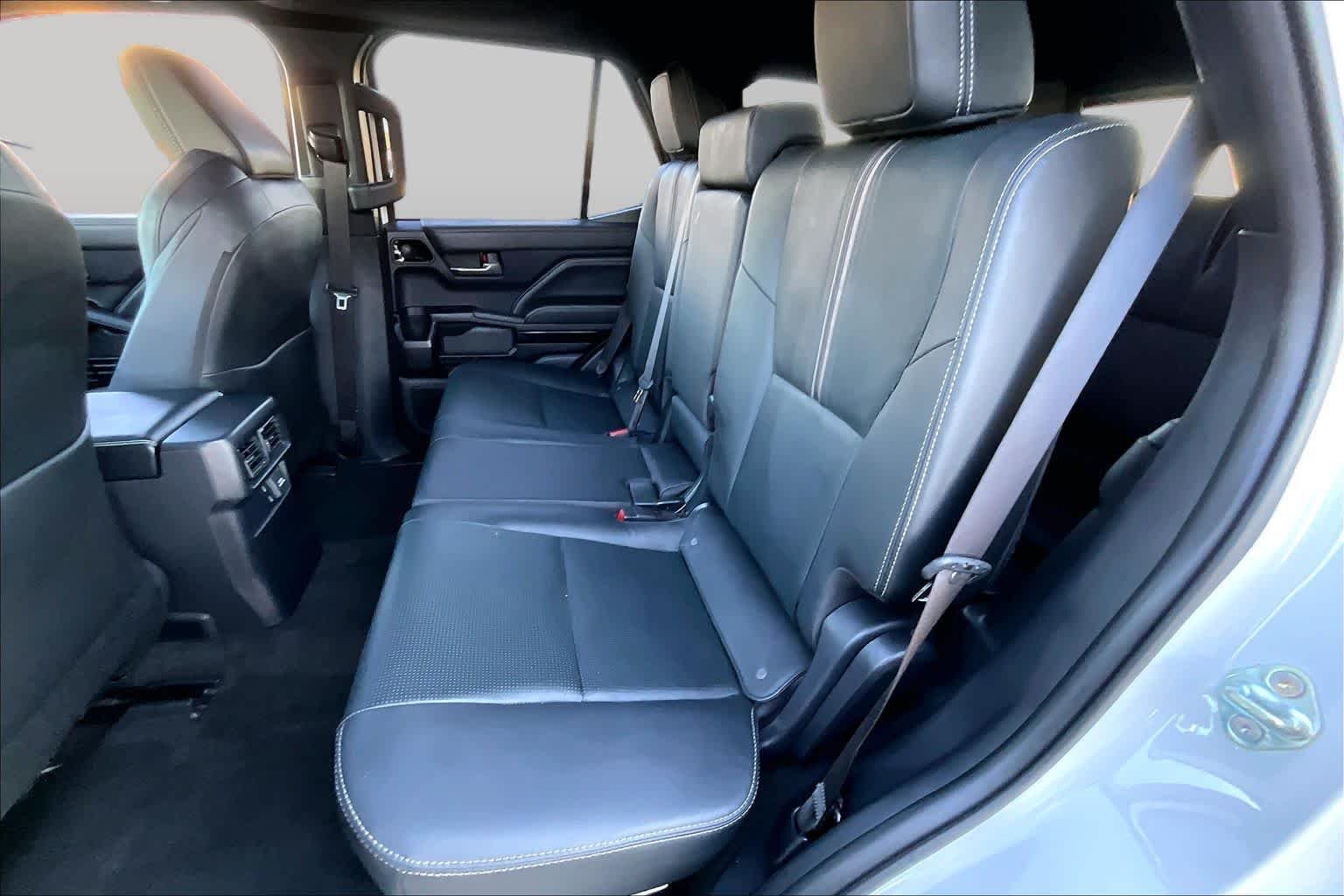Used 2026 Wind Chill Pearl Toyota Limited image 20