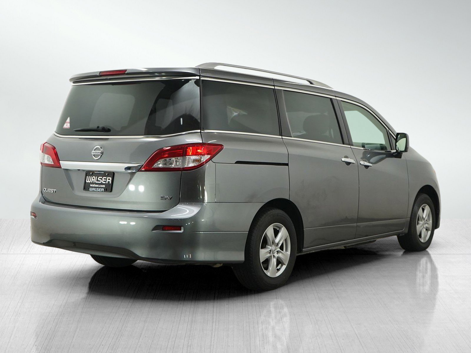 Used 2017 Gun Metallic Nissan SV CVT image 6