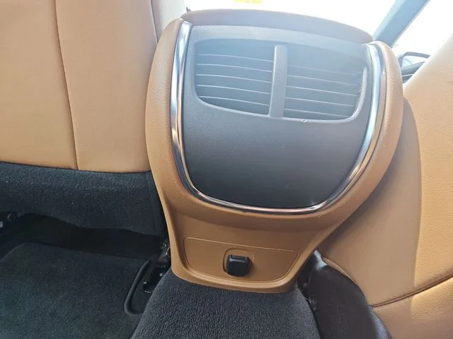 Used 2019 Black Buick Essence image 23