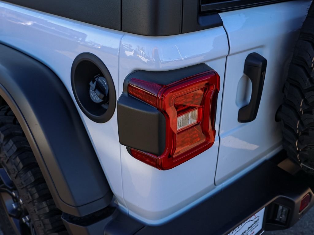 New 2026 Bright White Clear-Coat Exterior Paint Jeep Willys image 5