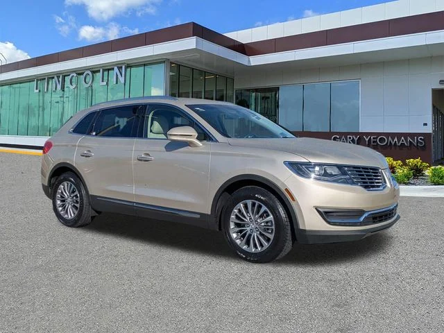 Certified Used 2017 White Gold Metallic Lincoln Select image 2